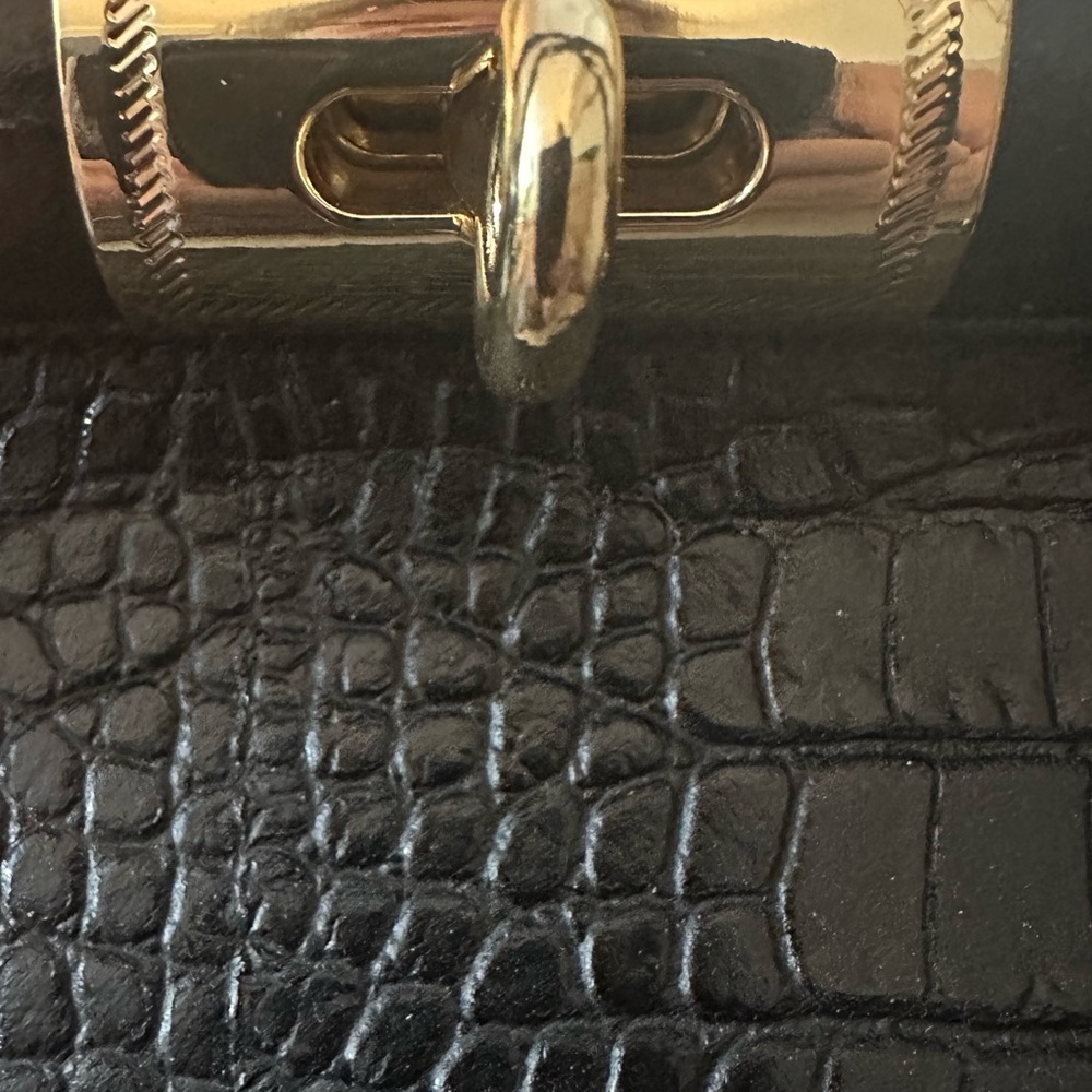 NOT FOR SALE. POSHMARK IS BRINGING BACK LISTING THAT I HAVE SOLD. - Picture 10 of 13